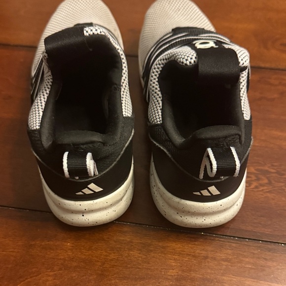 Adidas Monochrome Mesh Sneakers - Picture 4 of 7